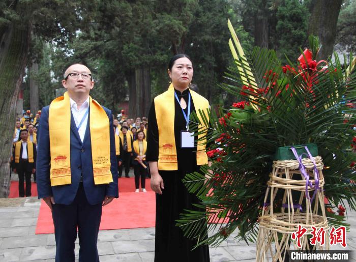  圣埃蒂安百年纪念活动启动，名宿集体亮相盛典  